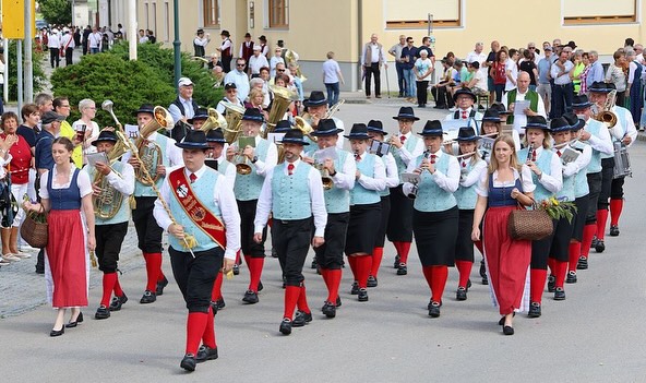 Musikkapelle beim Marschieren